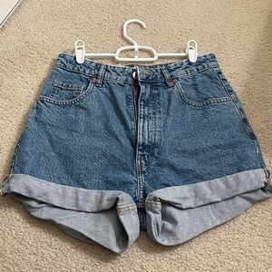 Like new, Zara Mom shorts size 6